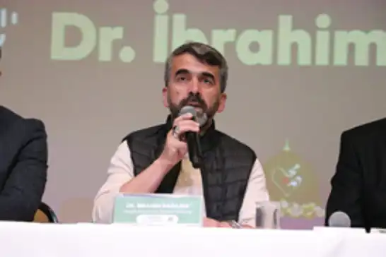 Dr. İbrahim Dağılma: Gece ibadeti günahlara kefarettir