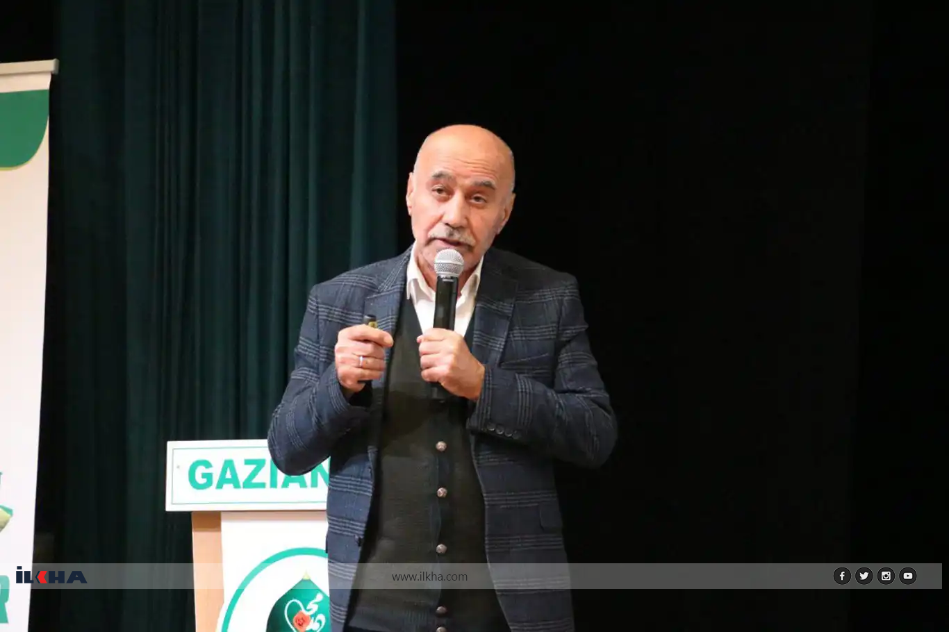 الأستاذ الدكتور شمس الدين دورسون: "لنُنظِّم أوقاتنا بالصلاة ونحرص على أدائها جماعة في بيوتنا" الأستاذ الدكتور شمس الدين دورسون: "لنُنظِّم أوقاتنا بالصلاة ونحرص على أدائها جماعة في بيوتنا"