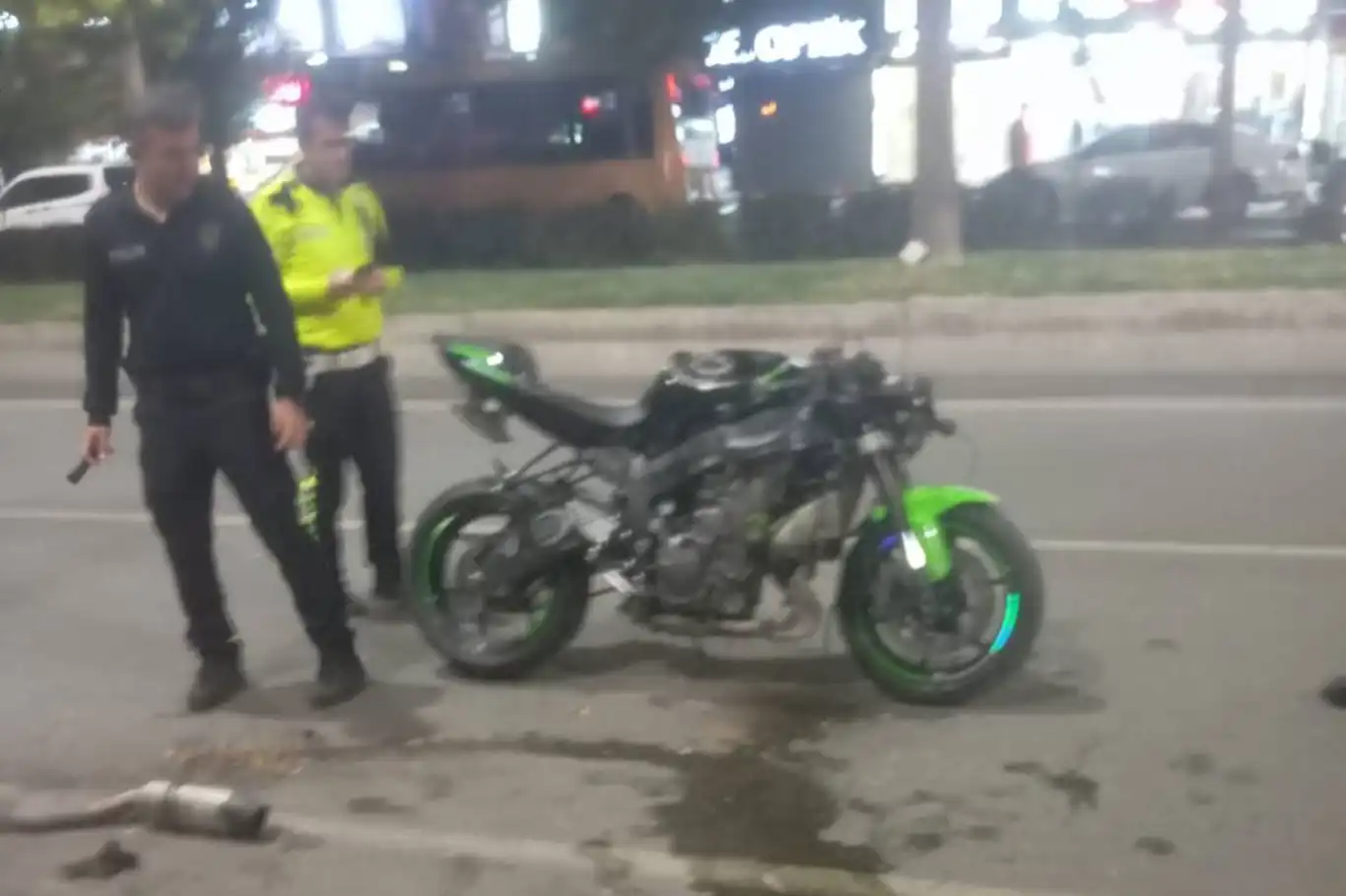 Batman’da motosiklet yayaya çarptı: 2 ağır yaralı Batman’da motosiklet yayaya çarptı: 2 ağır yaralı