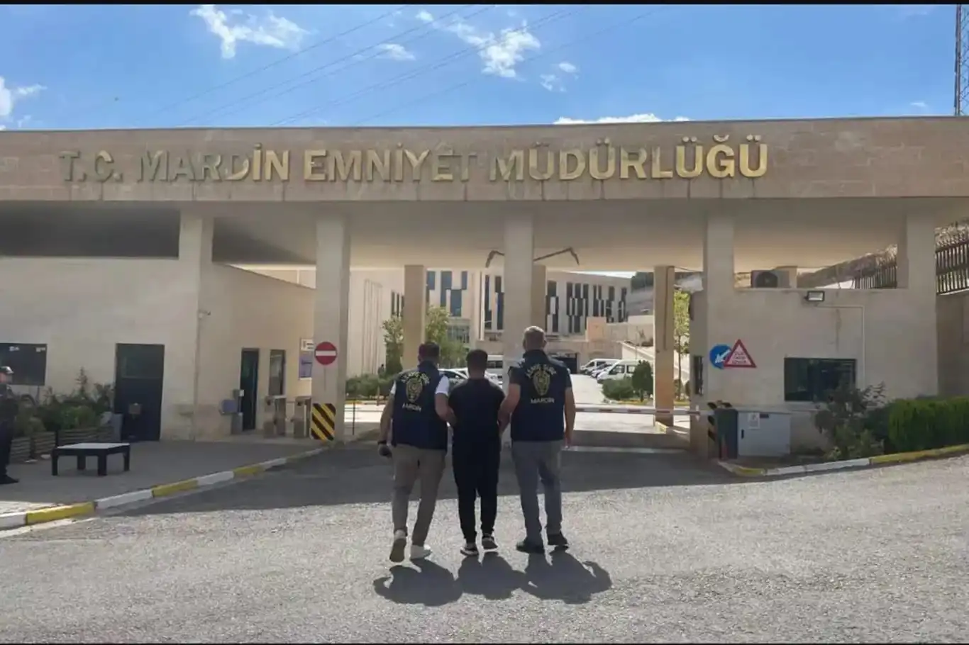 Mardin'de bir haftada çeşitli suçlardan 48 şahıs yakalandı Mardin'de bir haftada çeşitli suçlardan 48 şahıs yakalandı