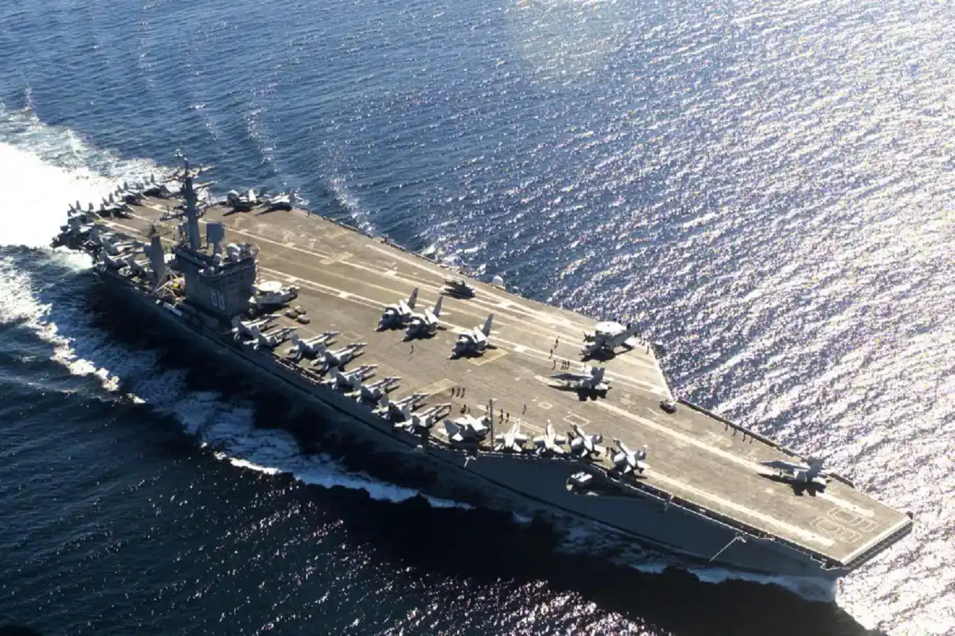 وقوع پیاپی سانحه در نیروی دریایی آمریکا: ترامپ گفت «ممکن است به دلیل سوخت باشد» وقوع پیاپی سانحه در نیروی دریایی آمریکا: ترامپ گفت «ممکن است به دلیل سوخت باشد»