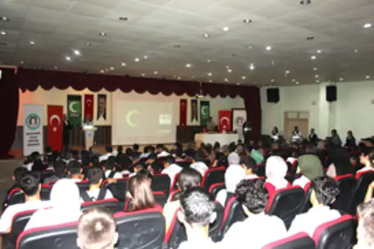 Doç. Dr. Öz: Bağımlılık, nefsani dürtülerin neticesinde hasıl olan bir idrake tabi olmaktır Doç. Dr. Öz: Bağımlılık, nefsani dürtülerin neticesinde hasıl olan bir idrake tabi olmaktır