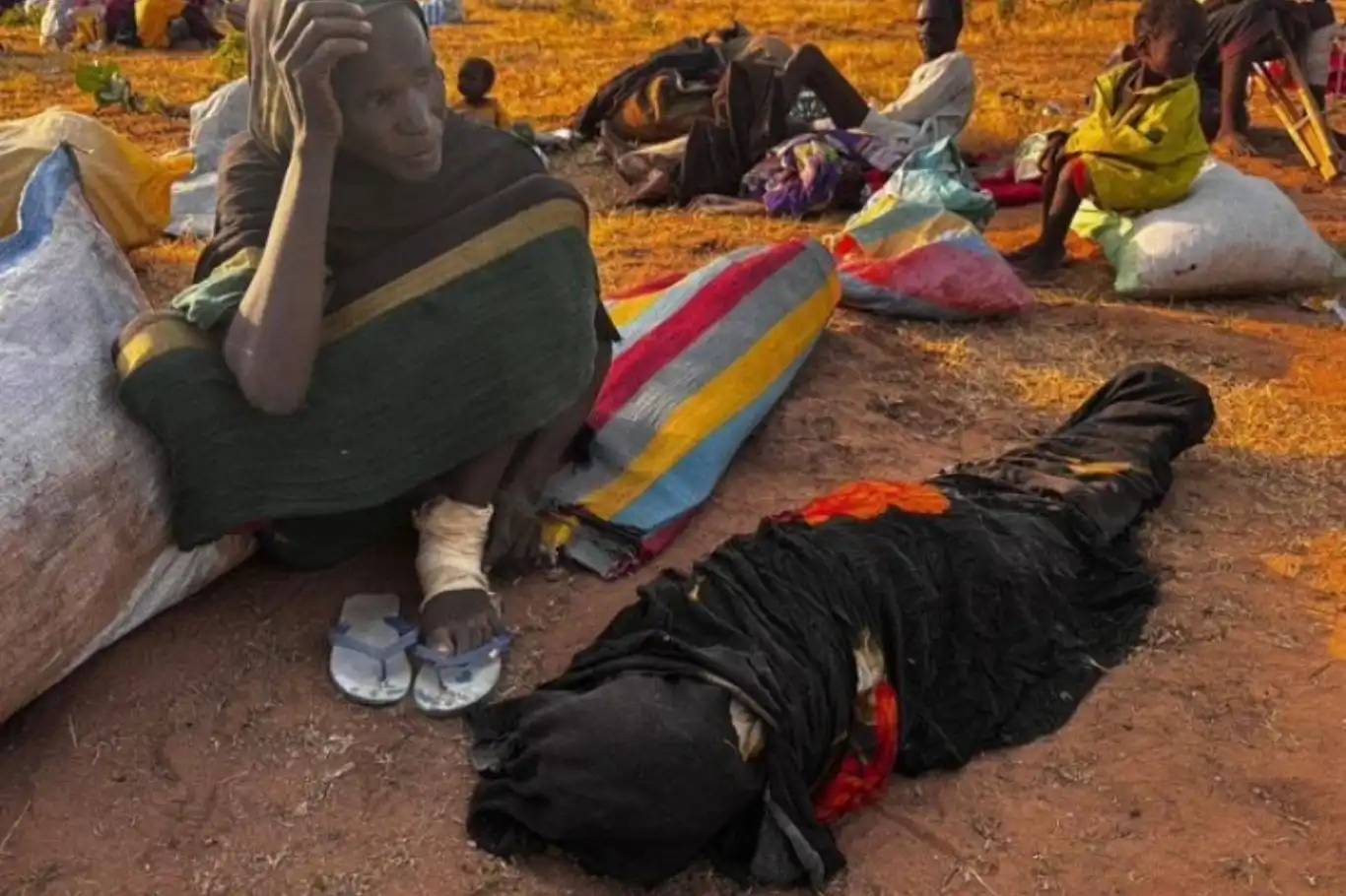 مقتل آلاف المدنيين...قوات الدعم السريع ترتكب أبشع المجازر بحق المدنيين في الفاشر مقتل آلاف المدنيين...قوات الدعم السريع ترتكب أبشع المجازر بحق المدنيين في الفاشر