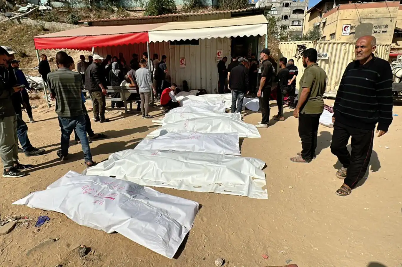 Soykırımda şehit sayısı 68 bin 643’e yaralı sayısı 170 bin 655’e çıktı Soykırımda şehit sayısı 68 bin 643’e yaralı sayısı 170 bin 655’e çıktı