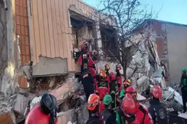 Di avahîya ku li Gebzeyê hiweşîya de ji heman malbatê 4 kesan canê xwe ji dest dan