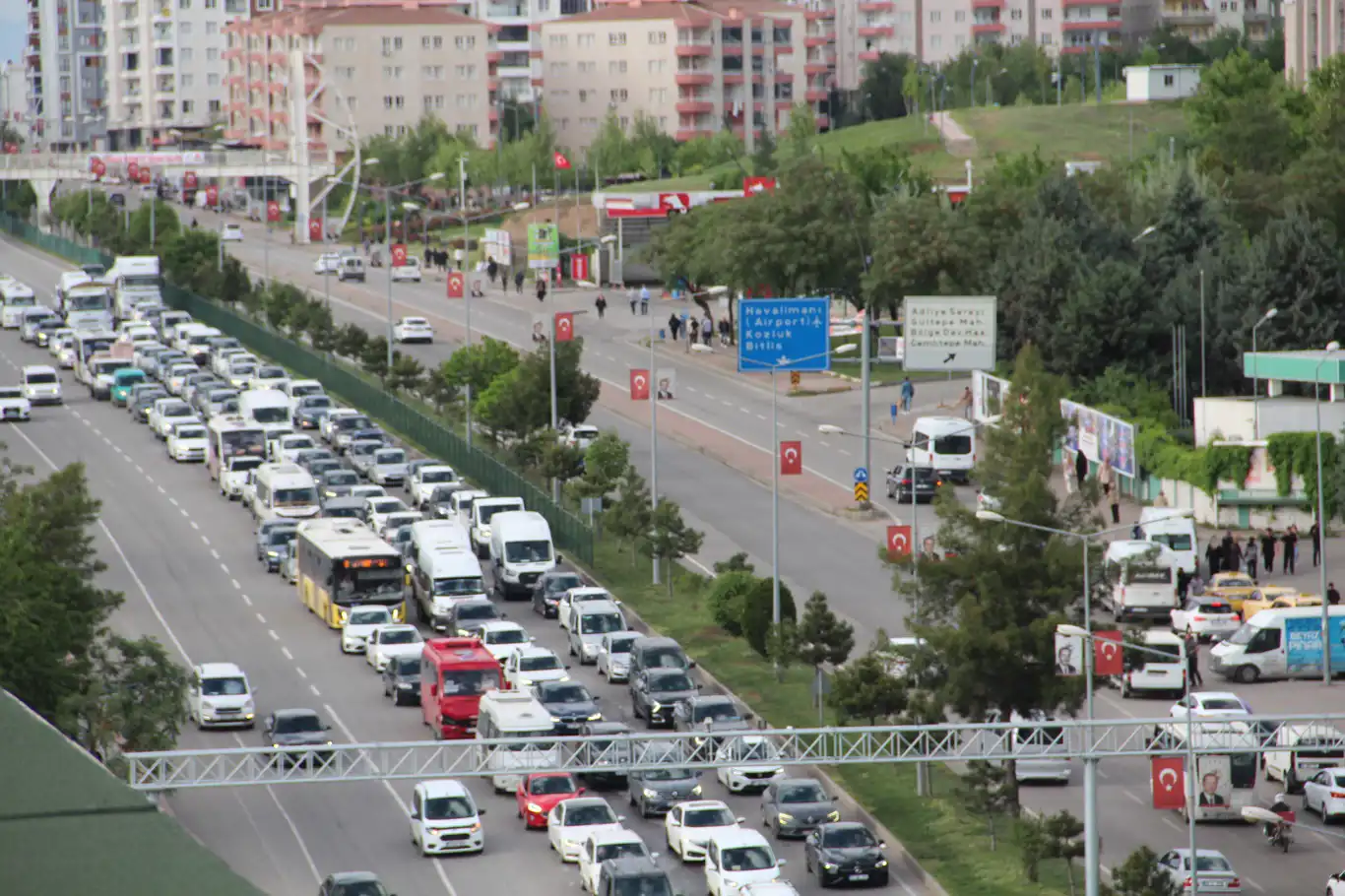 Sürüş Eğitmenleri: Dikkat dağıtan alışkanlıklar trafikte kazalara davetiye çıkarıyor Sürüş Eğitmenleri: Dikkat dağıtan alışkanlıklar trafikte kazalara davetiye çıkarıyor