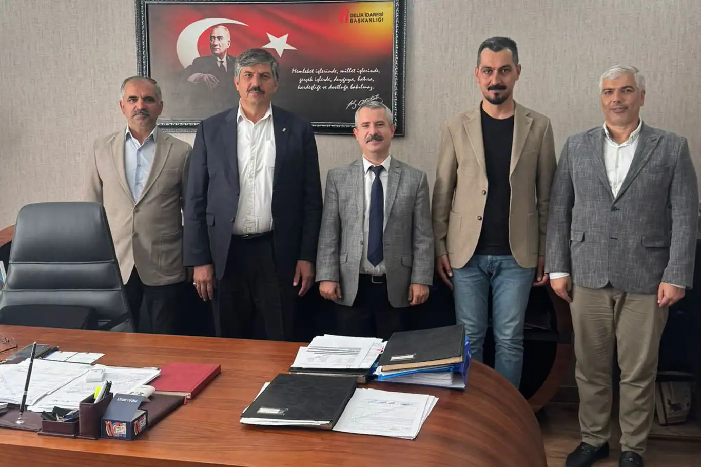 BESO Başkanı Çiftçi, esnafın taleplerini Vergi Dairesi'ne iletti BESO Başkanı Çiftçi, esnafın taleplerini Vergi Dairesi'ne iletti