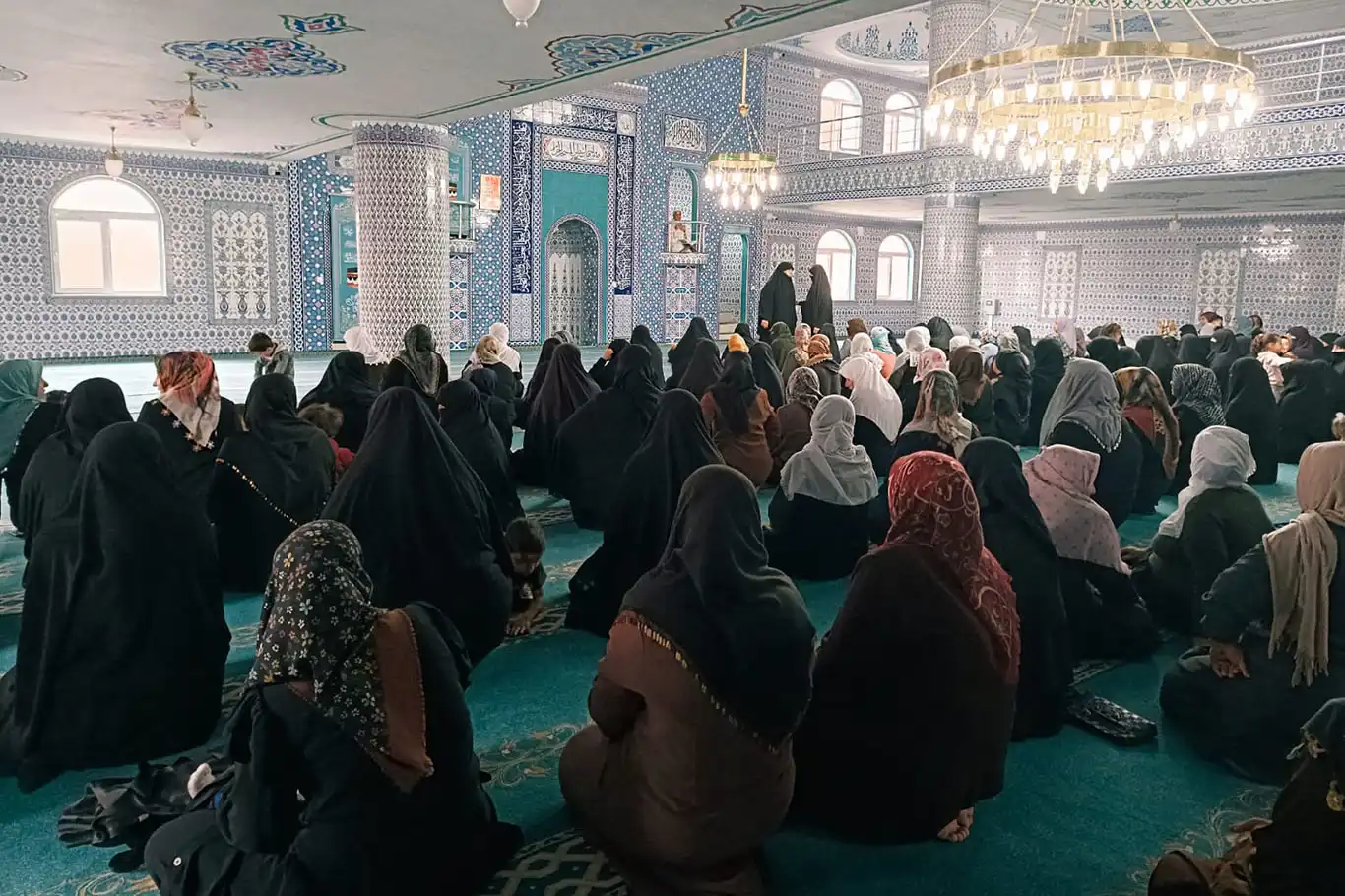 Batman'da kadınlara yönelik dini seminerler devam ediyor Batman'da kadınlara yönelik dini seminerler devam ediyor