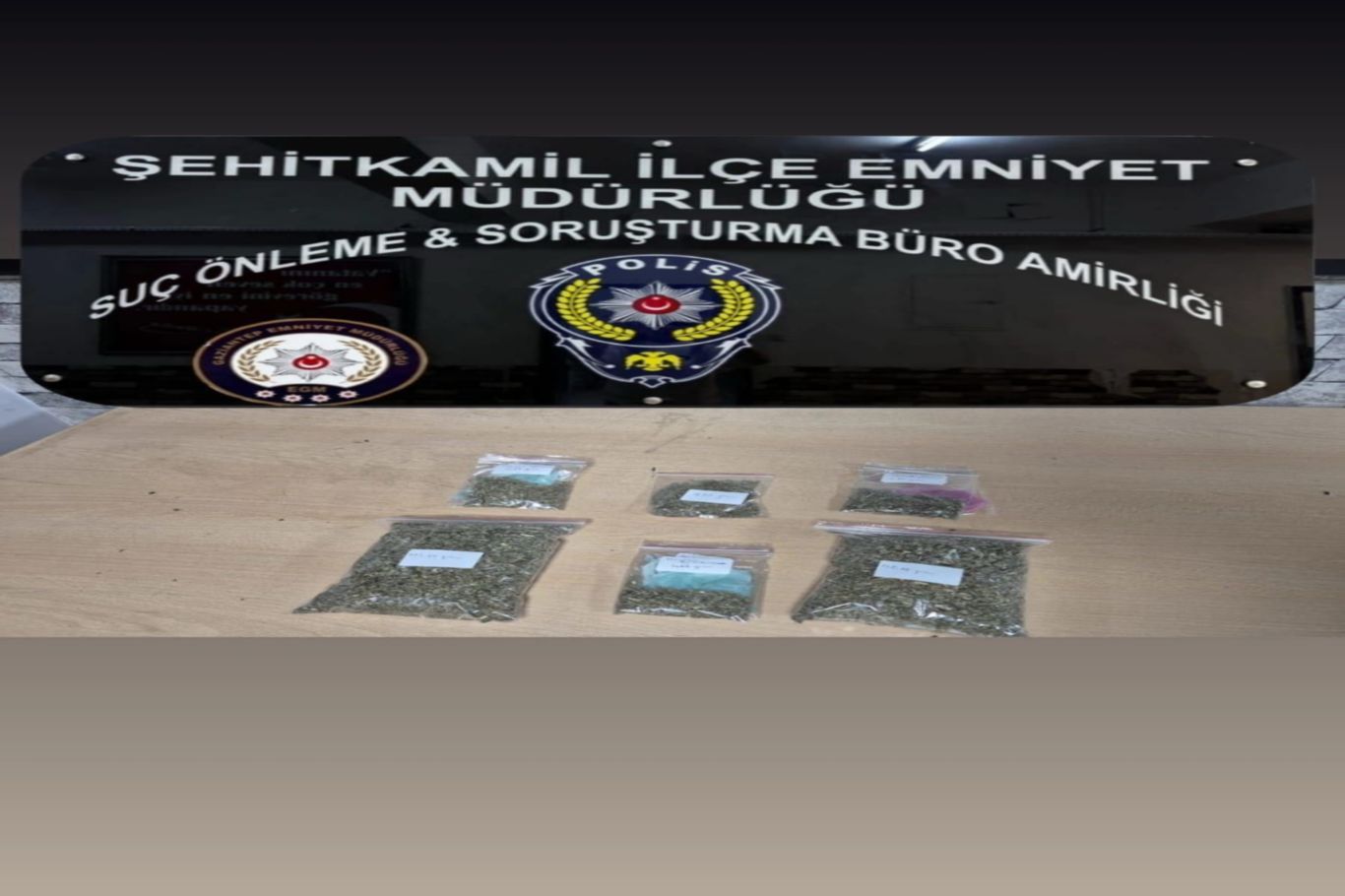 Gaziantep'te uyuşturucu operasyonu: 5 şüpheli yakalandı Gaziantep'te uyuşturucu operasyonu: 5 şüpheli yakalandı