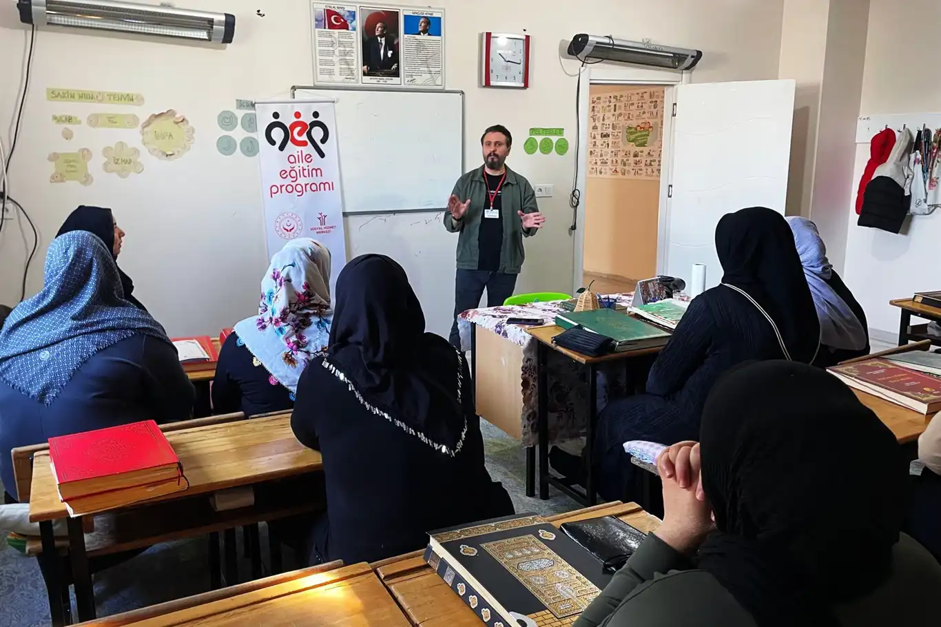 Batman'da Kur'an kurslarında aile ve mahremiyet bilinci eğitimi verildi Batman'da Kur'an kurslarında aile ve mahremiyet bilinci eğitimi verildi