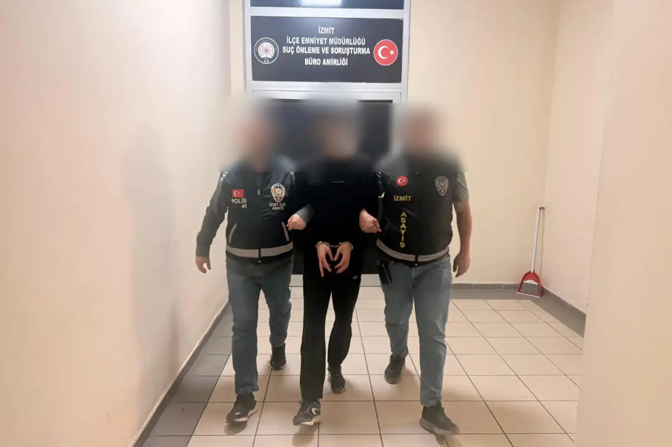 Kocaeli’de 11 farklı suçtan aranan hükümlü yakalandı Kocaeli’de 11 farklı suçtan aranan hükümlü yakalandı