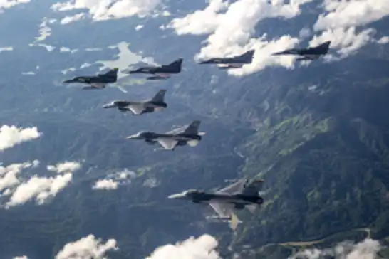 Kolombiya, ABD'den F-16'ların alımını durdurdu