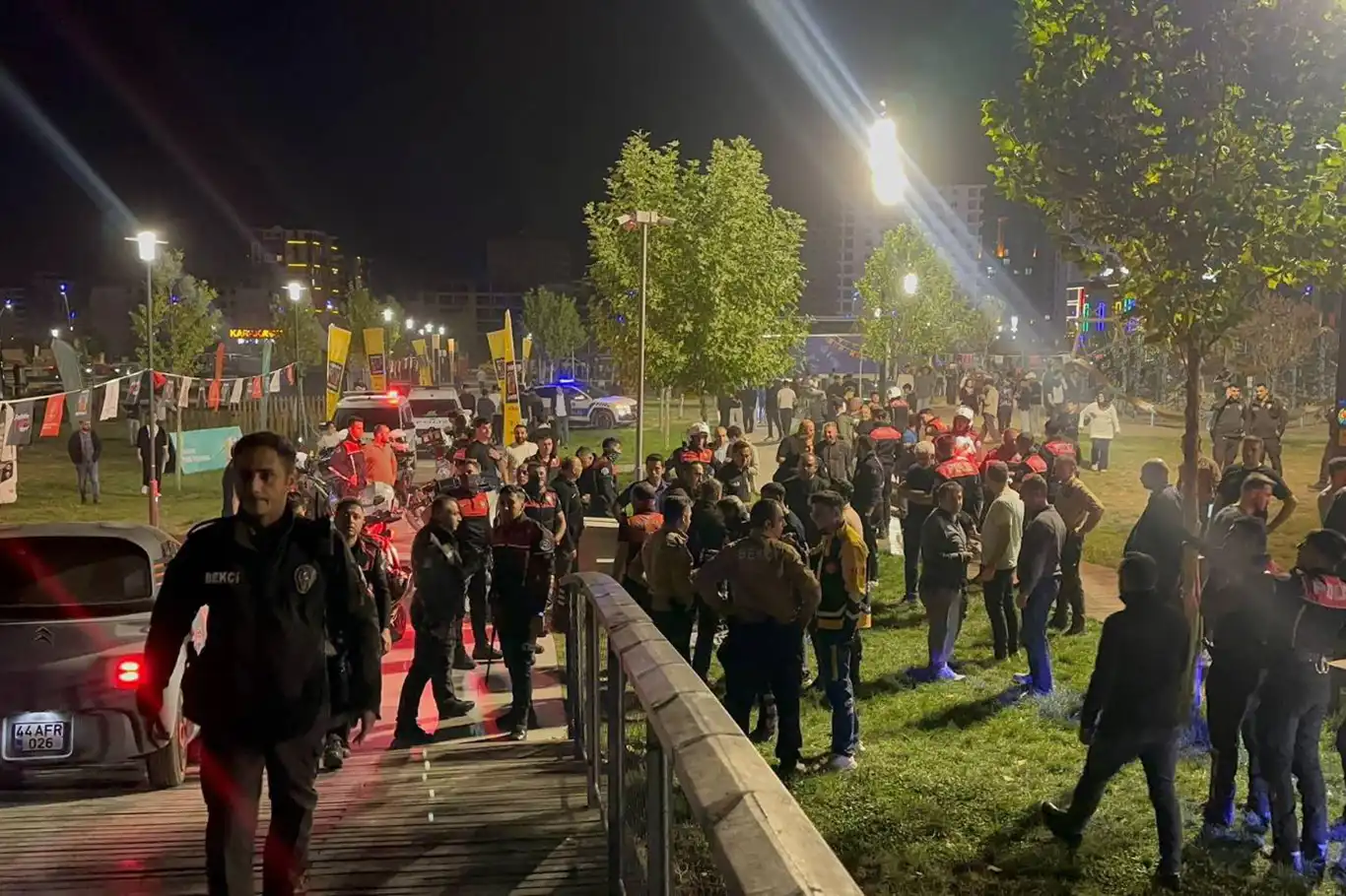 Tepkilerin gölgesinde başlayan festivalin çıkışında bıçaklı kavga: 6 yaralı