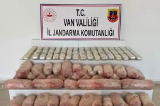 Van'da 39 kg sentetik uyuşturucu ve 28 kg esrar ele geçirildi.