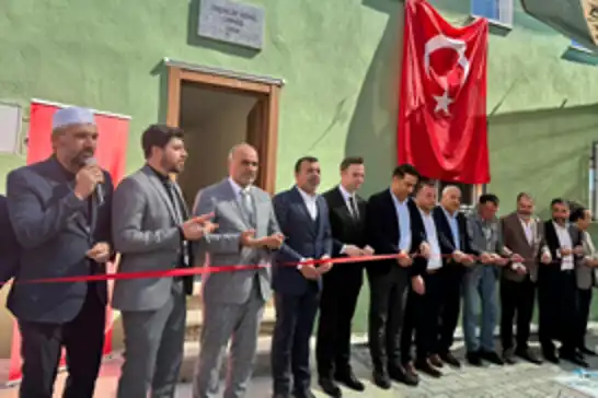 Depremin vurduğu Malatya'da bir cami daha ibadete açıldı