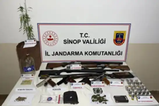 Sinop'ta uyuşturucu operasyonu: 2 gözaltı