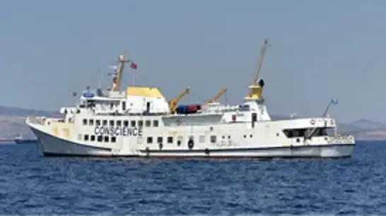 أسطول "الضمير" يواصل إبحاره نحو غزة رغم تهديدات الاحتلال باعتراضه