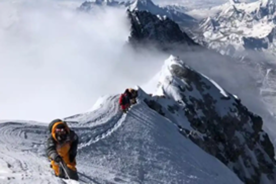 Rescue operations ongoing for over 200 hikers still stranded on Mount Everest