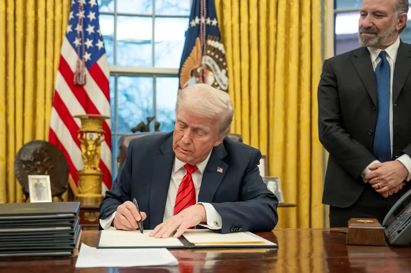 Trump, Chicago Belediye Başkanı ve Illinois Valisi'nin hapse atılmasını istedi Trump, Chicago Belediye Başkanı ve Illinois Valisi'nin hapse atılmasını istedi