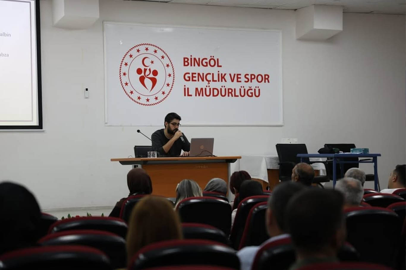 Bingöl’de kalp sağlığı ve kronik hastalıklara dikkat çekildi Bingöl’de kalp sağlığı ve kronik hastalıklara dikkat çekildi