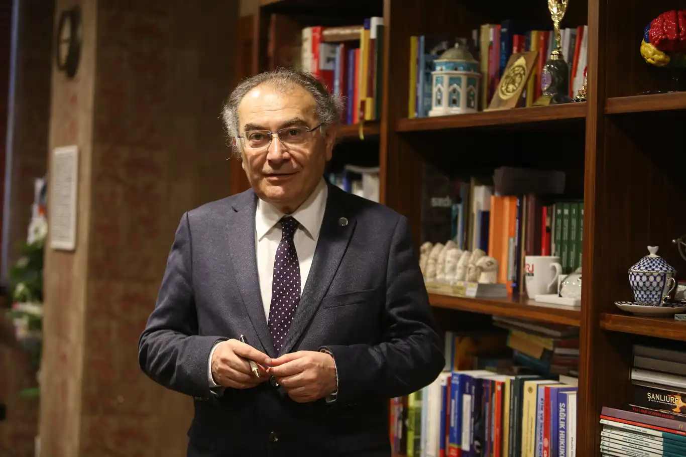 Prof. Dr. Nevzat Tarhan: Şükrün ölçüsü kanaattir Prof. Dr. Nevzat Tarhan: Şükrün ölçüsü kanaattir