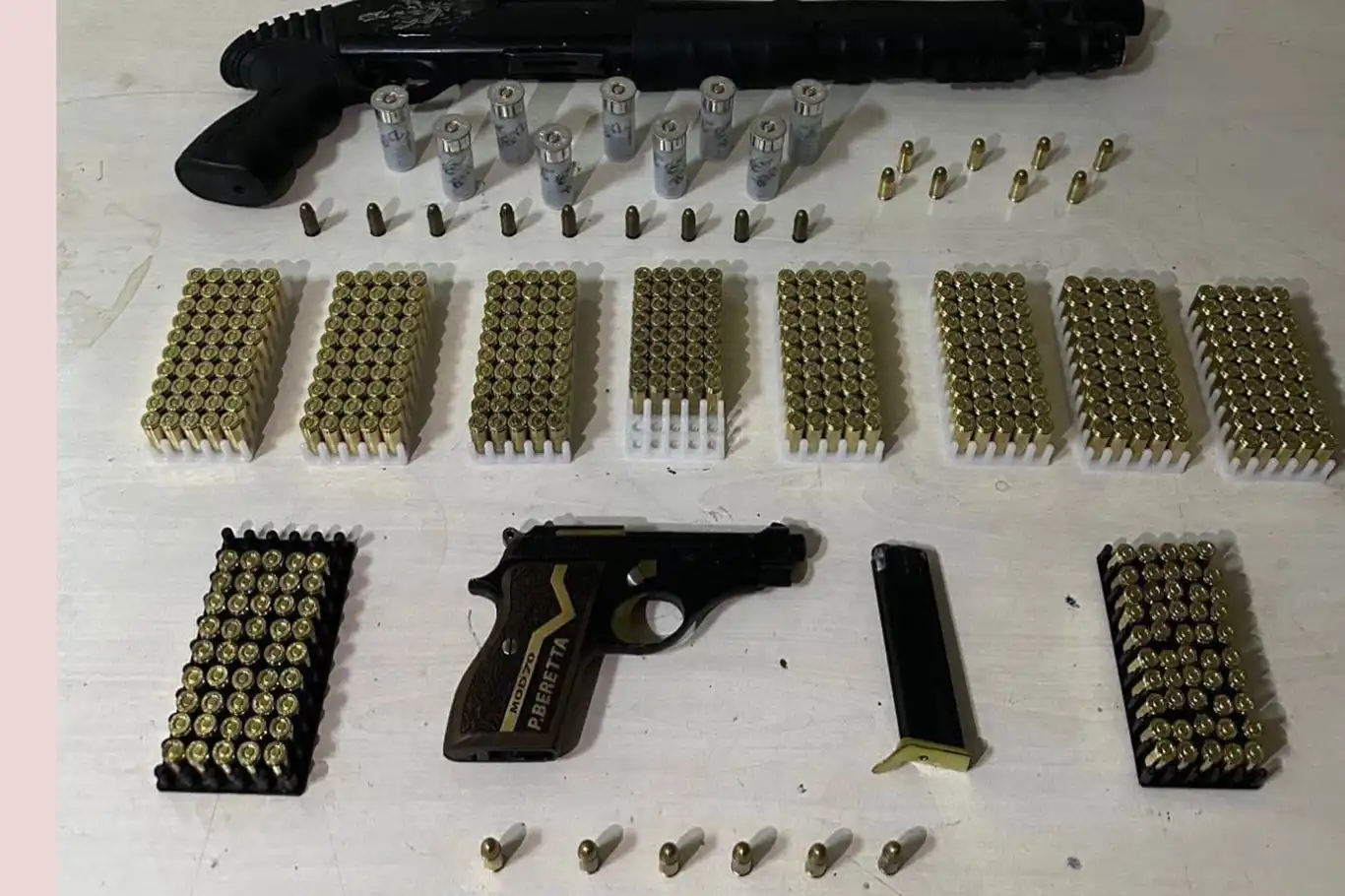 Gaziantep'te farklı suçlardan 16 kişi yakalandı Gaziantep'te farklı suçlardan 16 kişi yakalandı