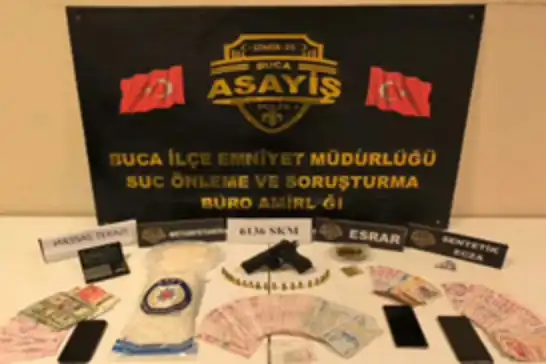 İzmir'de uyuşturucu operasyonu: 3 gözaltı