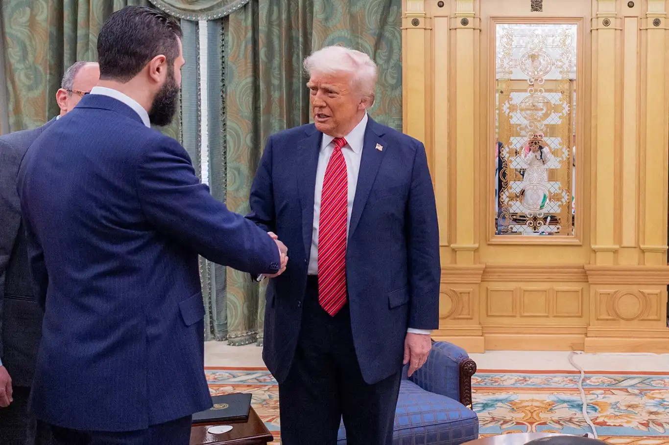 Beyaz Saray'da Trump-Şara görüşmesi Beyaz Saray'da Trump-Şara görüşmesi