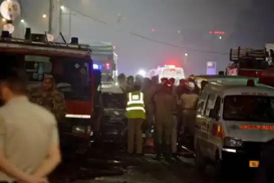 تەقینەوەیەک لە نیودەلهی پایتەختی هیندستان: ٨ کوژراو و ١١ بریندار