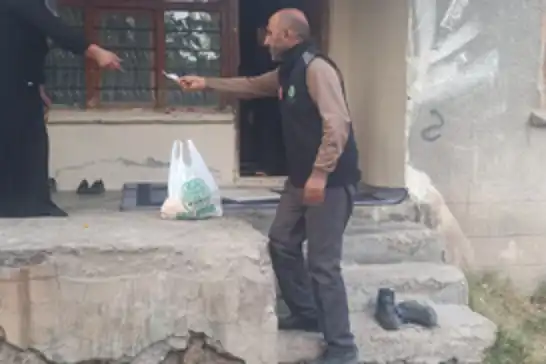 Umut Kervanı, Van'da gıda ve nakit yardımında bulundu