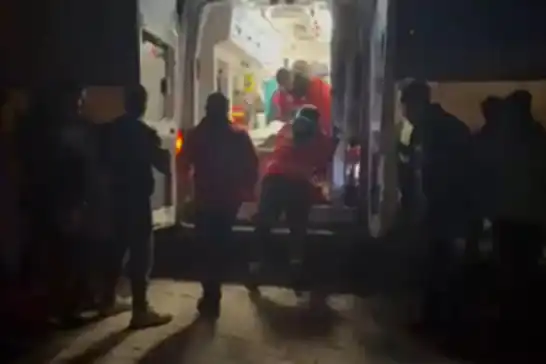 Van’da yüksekten düşen genç beyin kanaması geçirdi