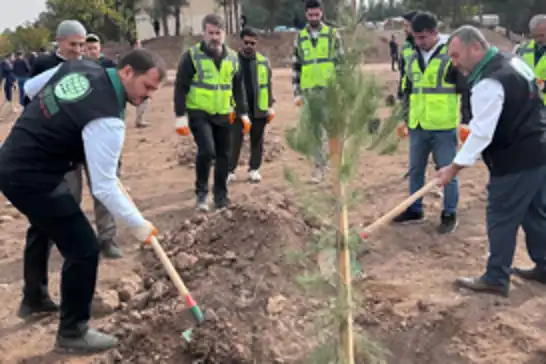 Umut Kervanı'ndan Milli Ağaçlandırma Günü'ne destek