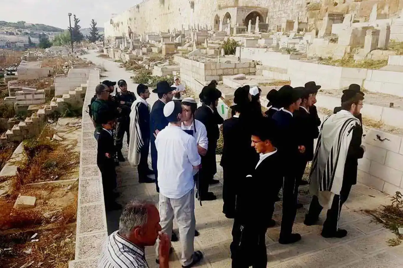 حەماس: ئامانج لە دەستدرێژییەکانی نیشتەجێکان لە قودس، شێواندنی مێژوو و ناسنامەی شارەکەیە