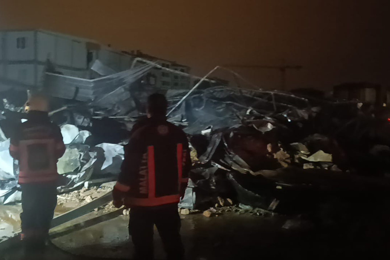 Malatya'da TOKİ şantiyesinde korkutan yangın