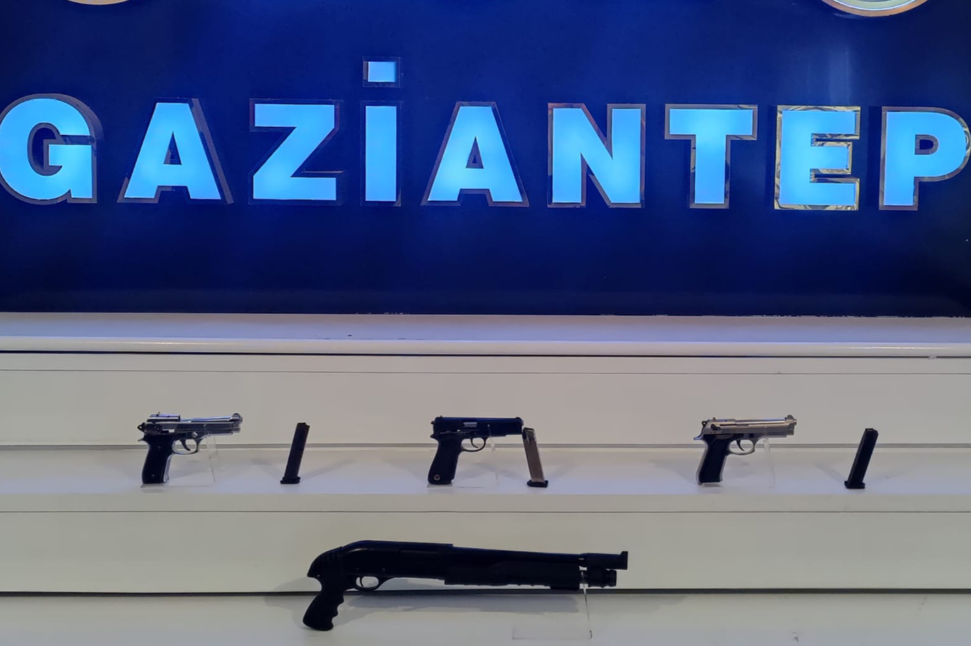 Gaziantep’te silah ve uyuşturucu operasyonu: 2 gözaltı
