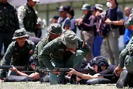 بأسلوب حرب العصابات..فنزويلا تستعد لمواجهة أي هجوم أمريكي محتمل