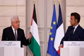 لإعداد دستور فلسطيني جديد..الرئيس الفرنسي ماكرون يلتقي محمود عباس في باريس