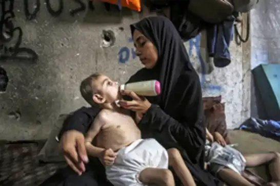 UNICEF: îsraîl li Xezzeyê rê li ber ketina xwarinên jiyan-rizgarker digire