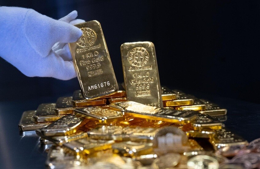 الذهب يتجاوز 4200 دولار بدعم معنويات المستثمرين