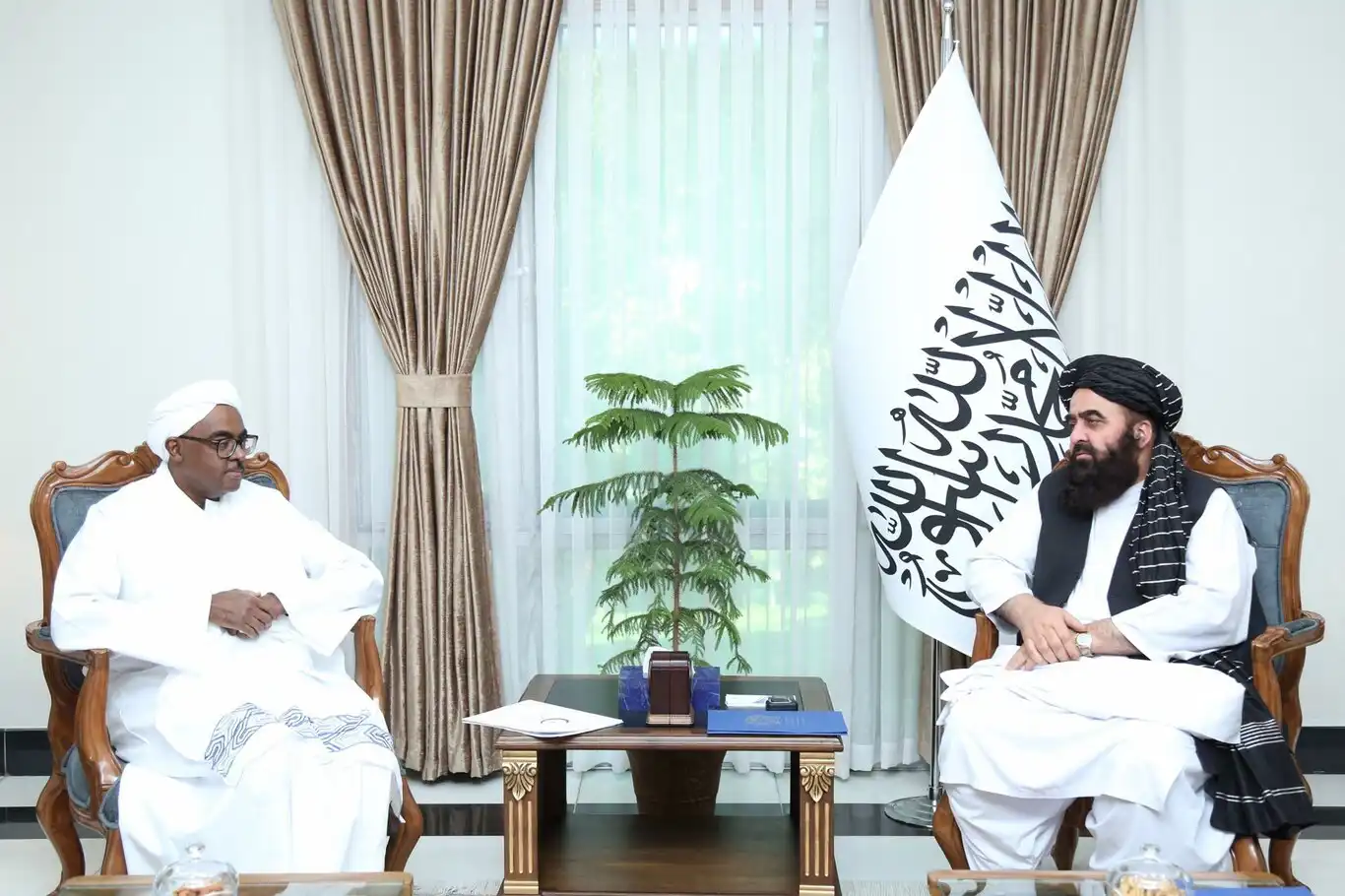 Afghanistan, OIC discuss strengthening cooperation on refugees and drug control