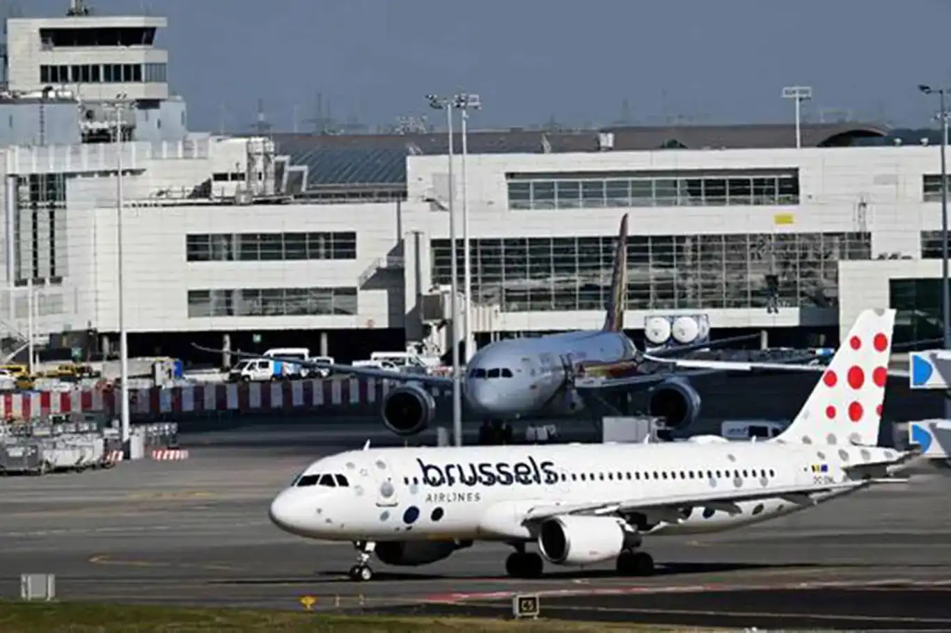 Flights temporarily halted at Brussels Airport amid suspected drone activity