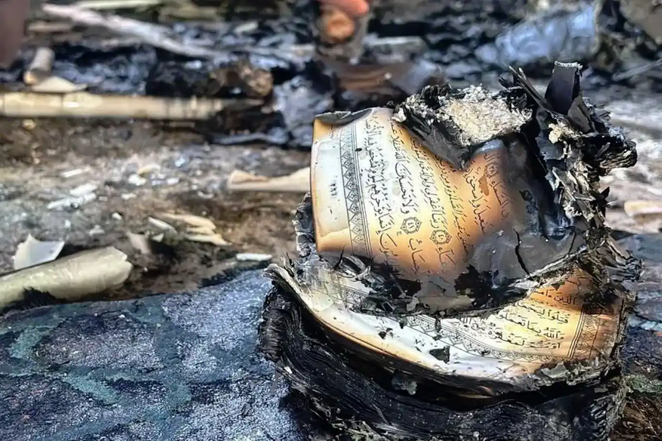 حماس: إحراق مسجد في سلفيت اعتداء سافر على الأديان وحرية العبادة