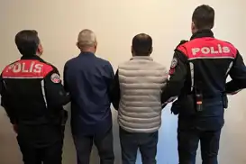 Gaziantep'te 2 ruhsatsız tabanca ele geçirildi