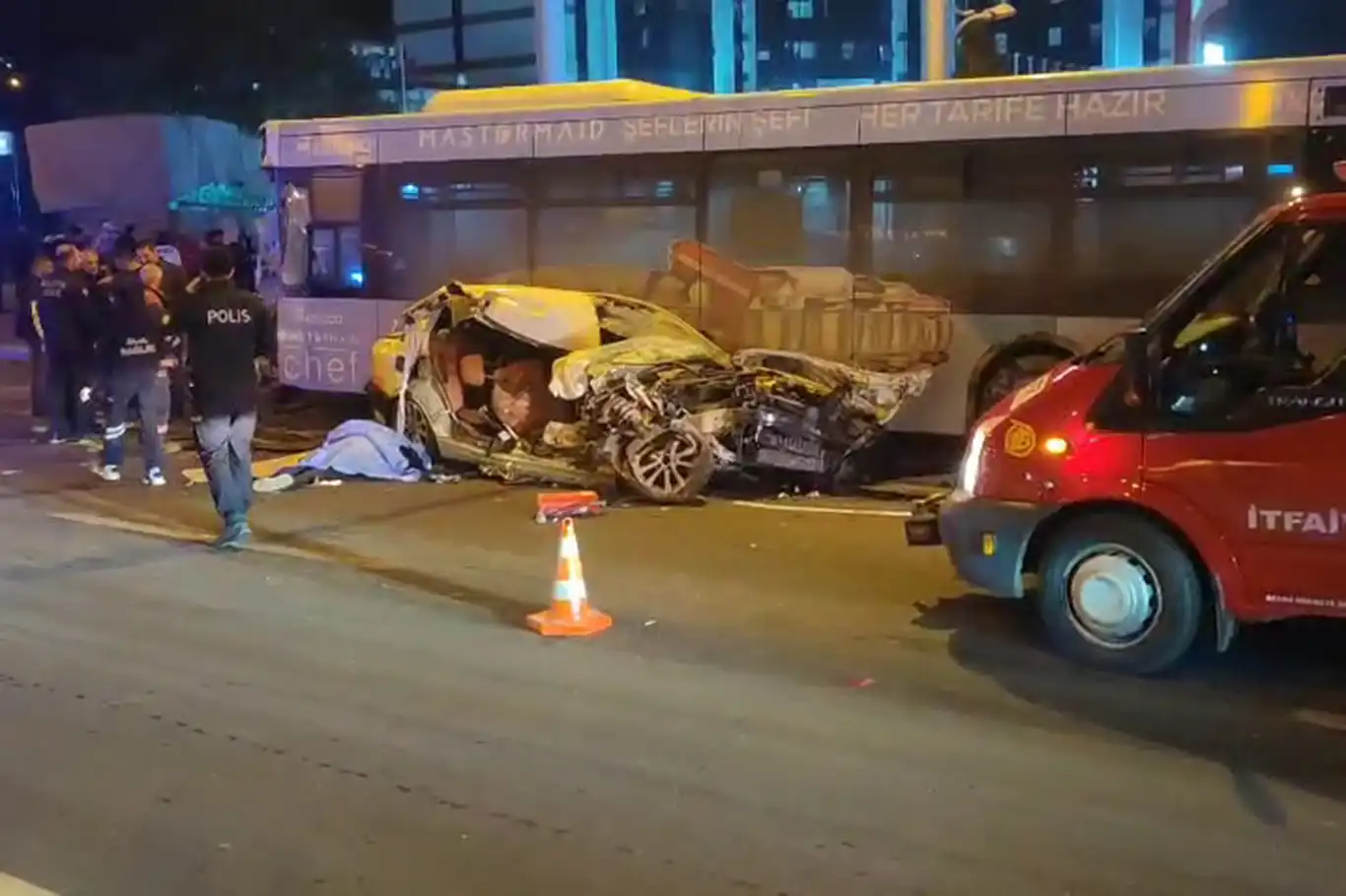 Malatya'da zincirleme trafik kazası: 2 ölü, 3 yaralı 