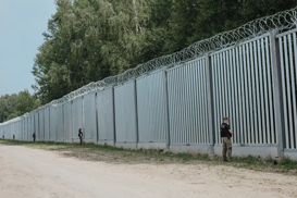 Poland begins construction of second barrier on Belarus border