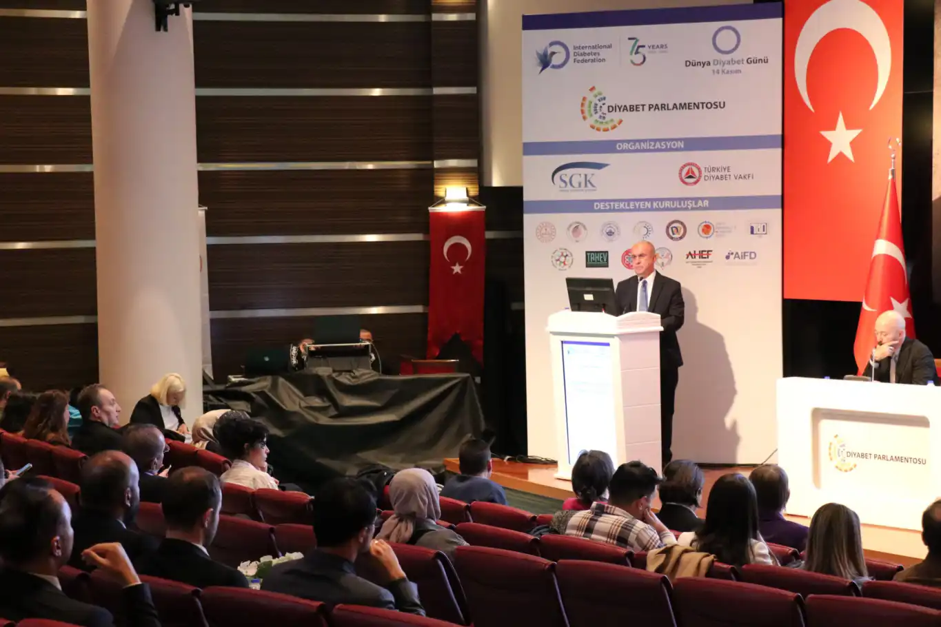 Dünya Diyabet Günü’nde "Diyabet Parlamentosu" toplandı