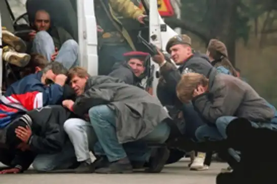 النائبة الأميركية لونا: يجب محاسبة الأميركيين الذين يطلقون النار على المدنيين مقابل المال