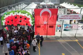 İlkokulda Gazze yararına kermes: 5 saate 400 bin lira toplandı