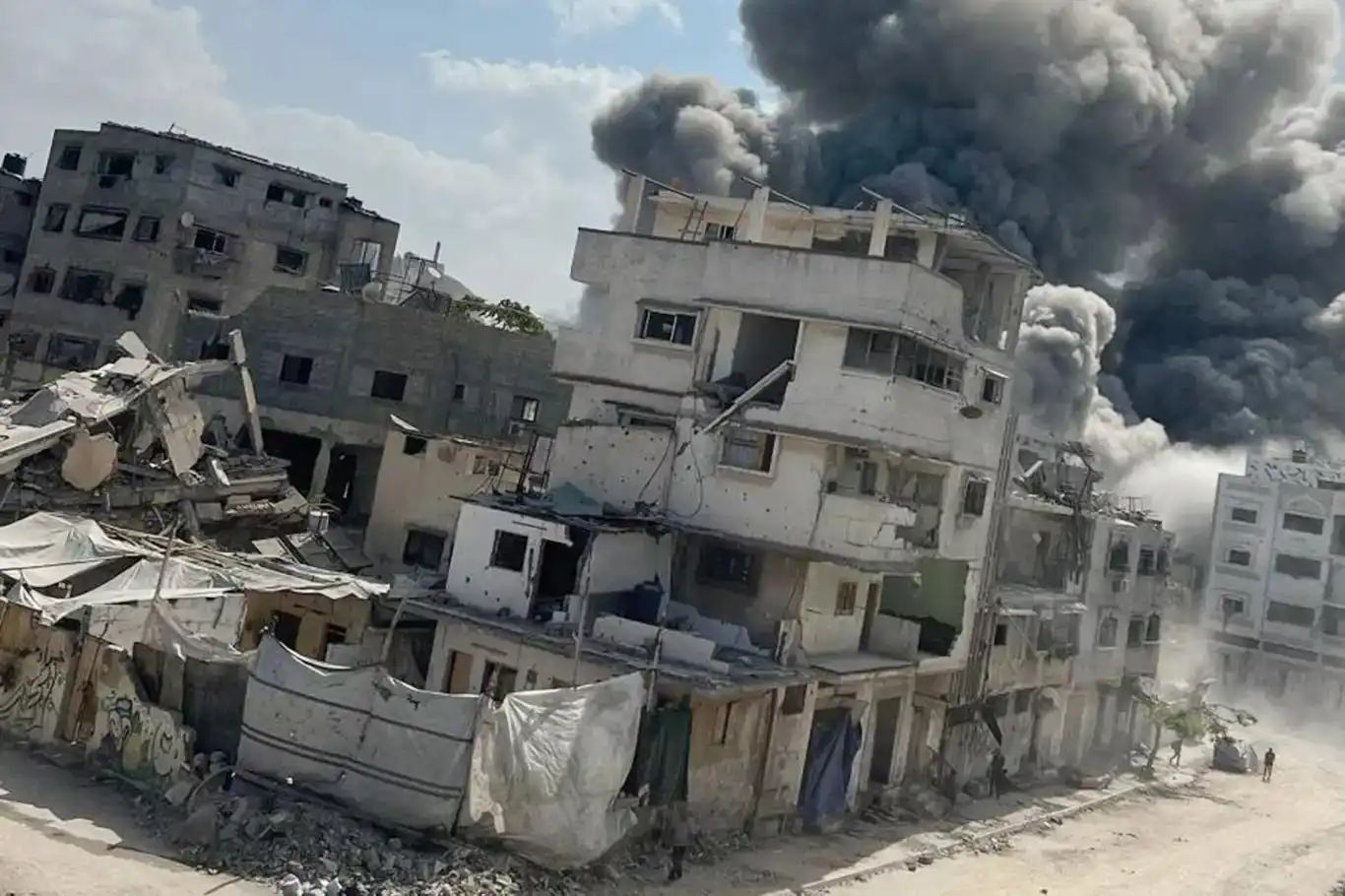 Israeli occupation forces resume attacks on Gaza despite ceasefire