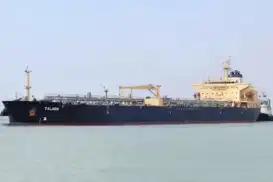 الحرس الثوري الإيراني: توقيف ناقلة نفط انتهكت القوانين في بحر عمان